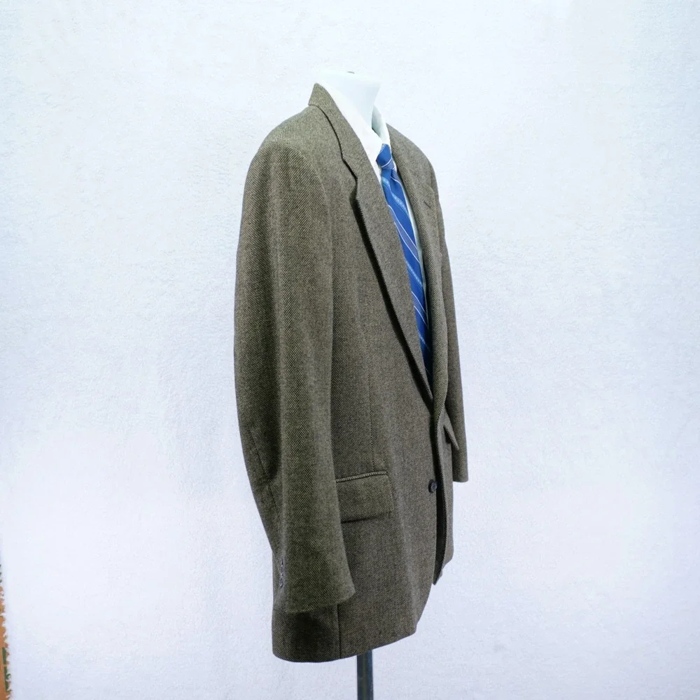 Jos A Bank Kent Tweed Wool Black Tan‎ Green Check 2 Button 1 Vent Sport Coat 44R